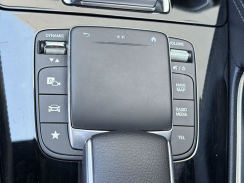 Used 2022 Mercedes-Benz GLE 350 4MATIC w/ Premium Package image 34