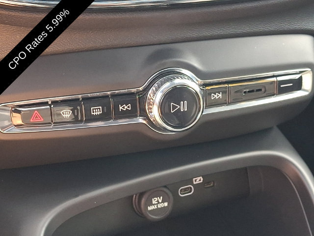 Certified 2023 Volvo XC40 B5 Plus w/ Driver Assist Package AWD/4WD image 21