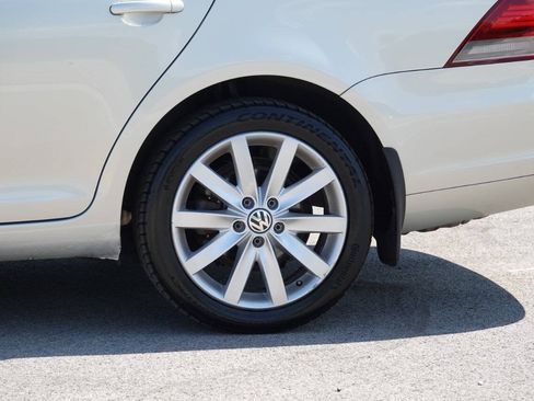 Used 2012 Volkswagen Jetta TDI FWD image 16