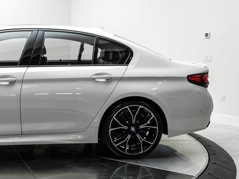 Used 2021 BMW M550i xDrive w/ Executive Package AWD/4WD image 15