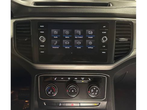Used 2018 Volkswagen Atlas SE image 28