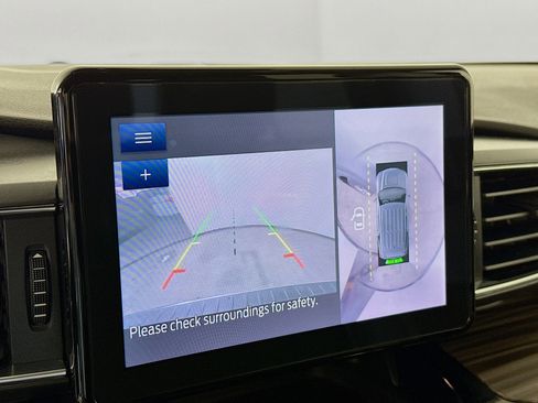 Used 2022 Ford Explorer Limited image 16