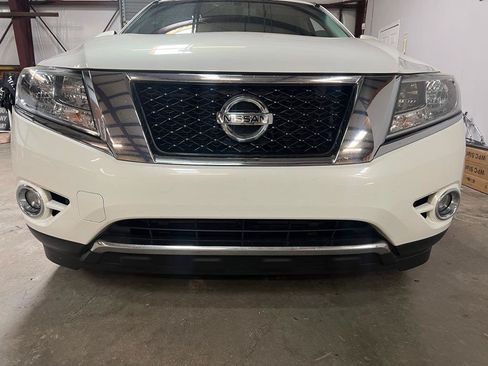 Used 2014 Nissan Pathfinder SL w/ SL Tech Package AWD/4WD image 7