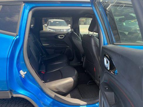 Used 2025 Jeep Compass Trailhawk AWD/4WD image 13