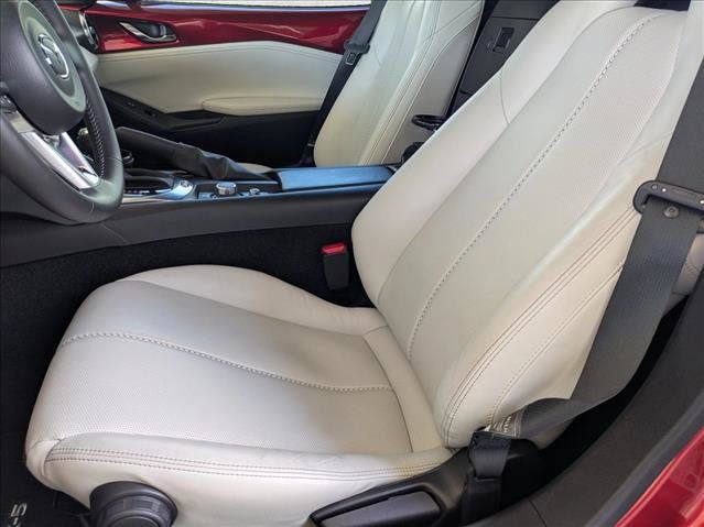 Used 2021 MAZDA MX-5 Miata RF Grand Touring RWD image 12