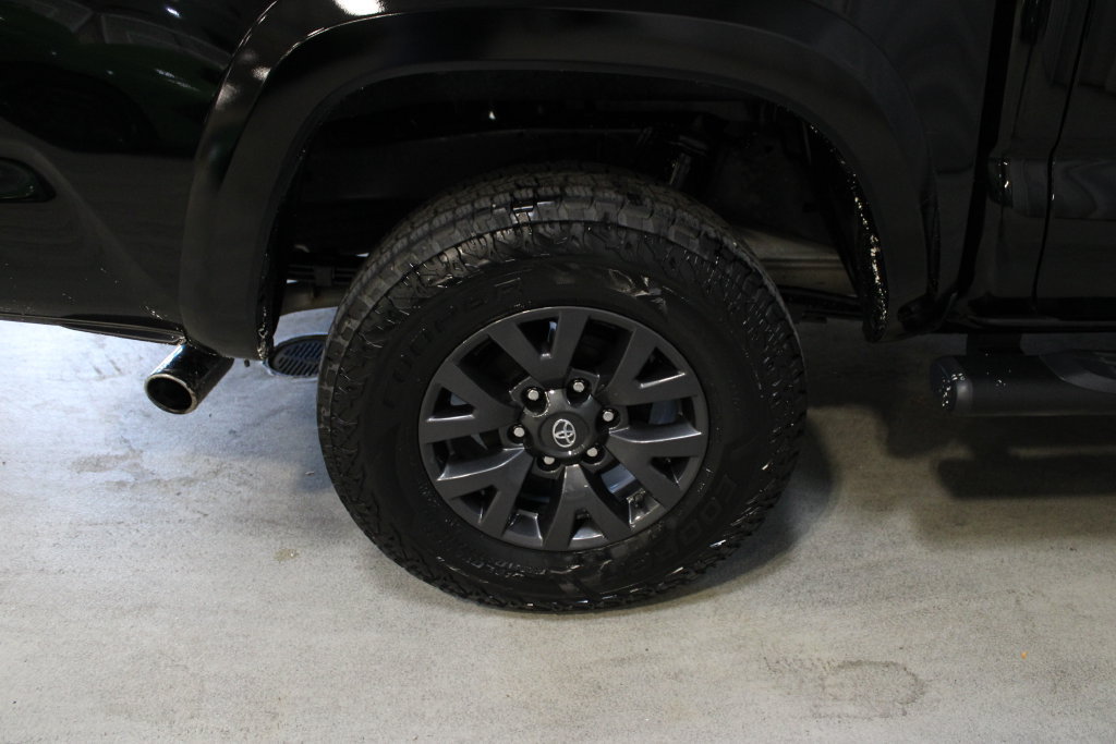 Used 2023 Toyota Tacoma SR5 AWD/4WD image 36