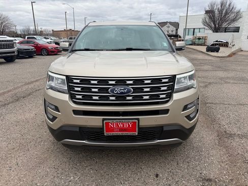 Used 2017 Ford Explorer Limited image 2