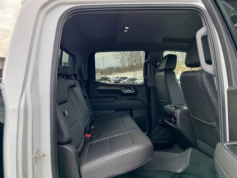 Used 2023 Chevrolet Silverado 1500 LT Trail Boss w/ Convenience Package II image 16