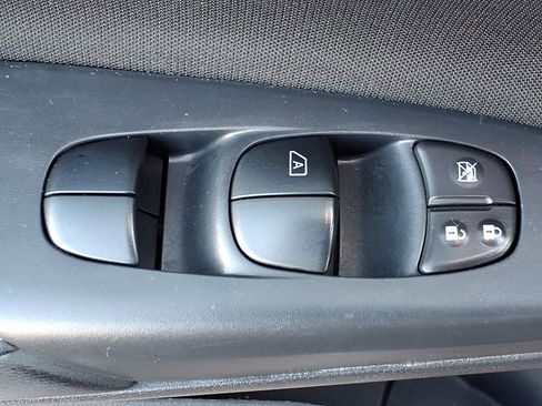 Used 2017 Nissan Sentra SV w/ Style Package image 17