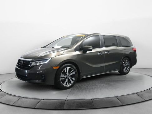 Used 2022 Honda Odyssey Touring image 1