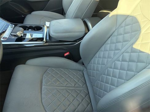 Used 2021 Audi SQ8 Prestige image 5