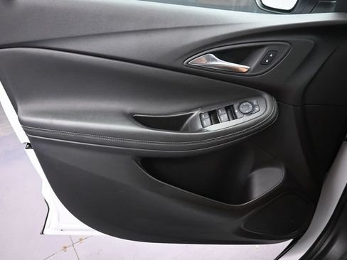 Used 2025 Buick Encore GX Preferred FWD image 18