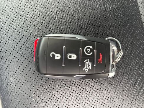 Used 2025 RAM 1500 Laramie image 33