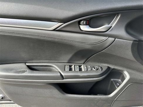 Used 2018 Honda Civic EX-L image 16
