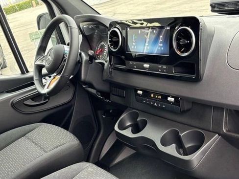 New 2026 Mercedes-Benz Sprinter 2500 image 22