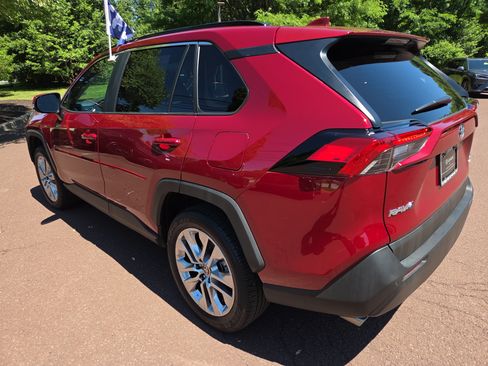 Used 2025 Toyota RAV4 XLE Premium w/ Weather Package AWD/4WD image 5