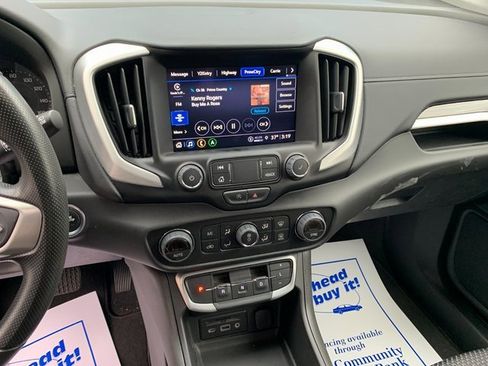 Used 2024 GMC Terrain SLE w/ Driver Convenience Package image 26