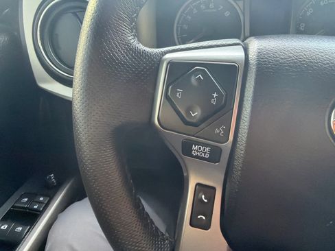 Used 2021 Toyota Tacoma SR5 image 20