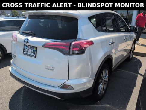 Used 2017 Toyota RAV4 Limited w/ Carpet Mat Package AWD/4WD image 4