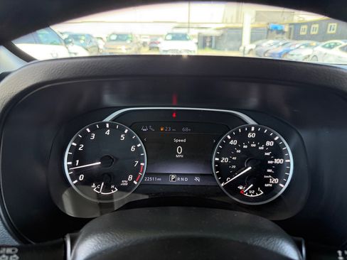 Used 2025 Nissan Frontier SV RWD image 17