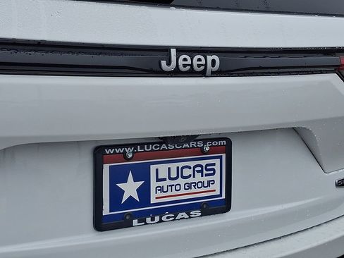 Used 2023 Jeep Grand Cherokee Summit w/ Luxury Tech Group V image 31