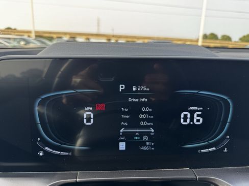 Certified 2025 Kia Telluride S FWD image 33