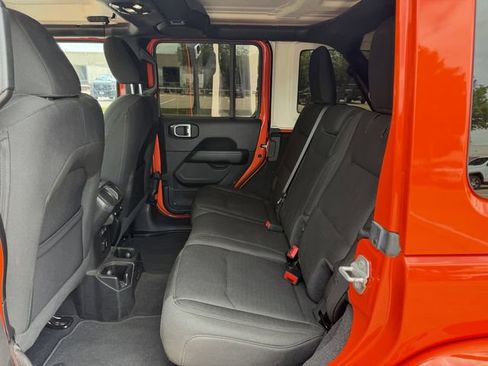 Used 2020 Jeep Wrangler Unlimited Sahara AWD/4WD image 26