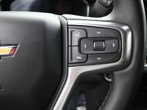 Used 2023 Chevrolet Silverado 1500 LT AWD/4WD image 15