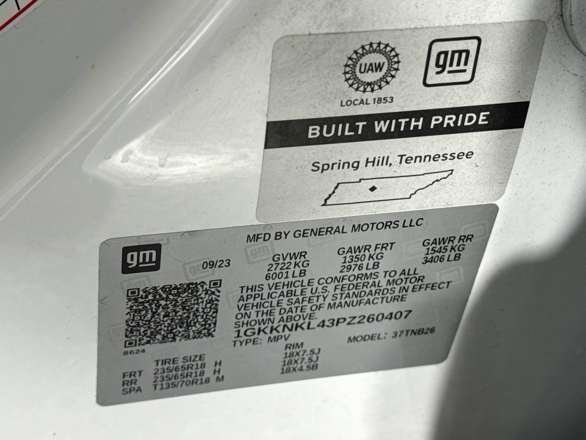 Used 2023 GMC Acadia SLE w/ Driver Convenience Package FWD image 32