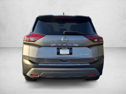 Used 2023 Nissan Rogue SV image 6