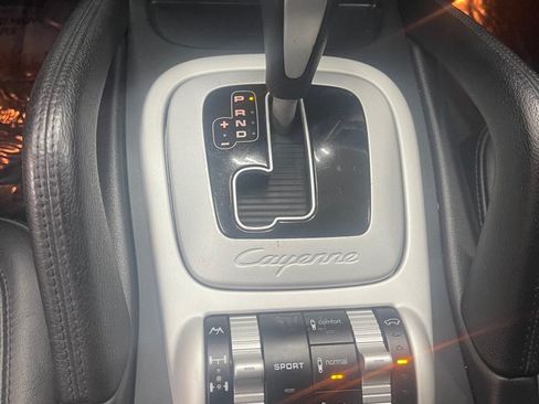 Used 2010 Porsche Cayenne GTS AWD/4WD image 33