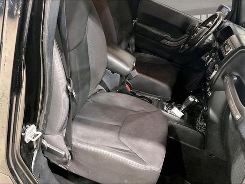 Used 2013 Jeep Wrangler Unlimited Sport image 6