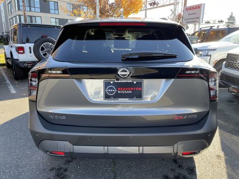 New 2025 Nissan Kicks SR image 7