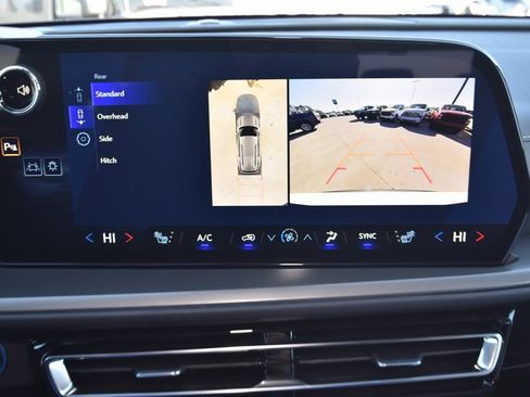 New 2026 Chevrolet Traverse LT w/ Driver Confidence Package image 25