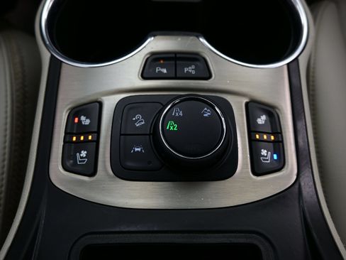 Used 2023 GMC Terrain Denali w/ Denali Premium Package AWD/4WD image 24