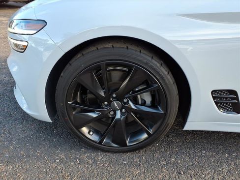 Used 2022 Genesis G70 3.3T w/ Sport Advanced Package image 9