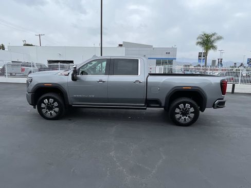 New 2026 GMC Sierra 2500 Denali w/ Denali Reserve Package AWD/4WD image 8