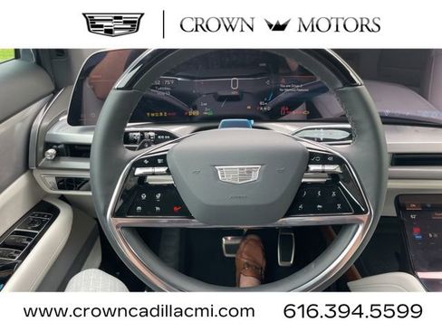 New 2026 Cadillac Vistiq Luxury w/ LPO, Floor Liner Package image 22