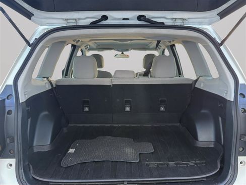 Used 2015 Subaru Forester 2.5i Premium w/ All-Weather Package AWD/4WD image 28