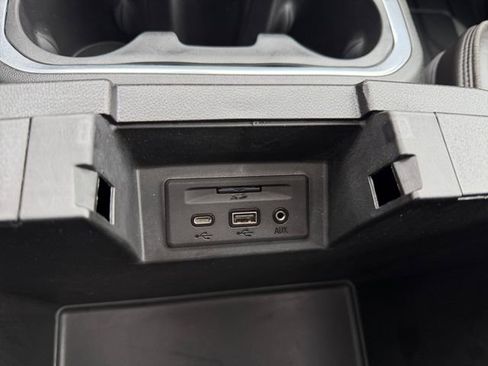 Used 2020 Chevrolet Silverado 1500 High Country w/ Technology Package image 30