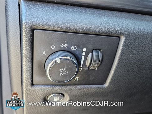 Used 2020 Jeep Grand Cherokee Laredo w/ 18" Wheel & 8.4" Radio Group image 29