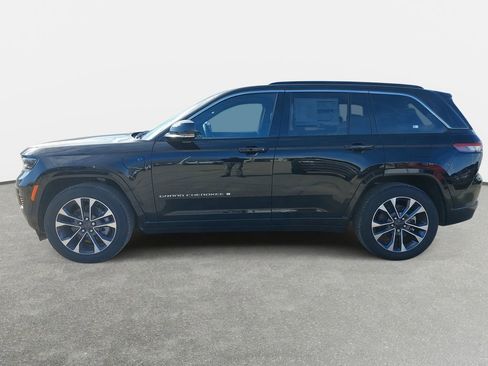 New 2024 Jeep Grand Cherokee Overland w/ Luxury Tech Group IV image 8