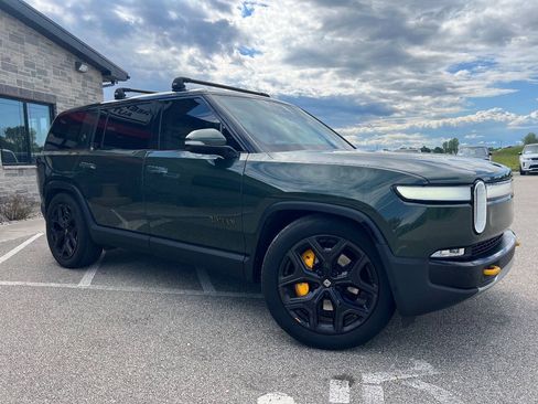 Used 2023 Rivian R1S Adventure Quad AWD/4WD image 3