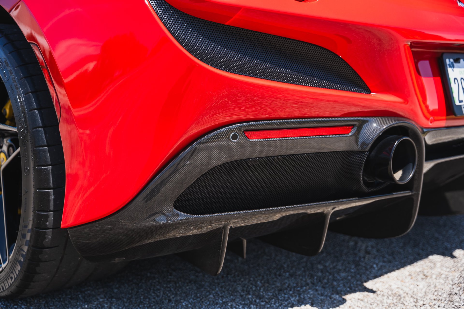 Used 2021 Ferrari F8 Tributo RWD image 11