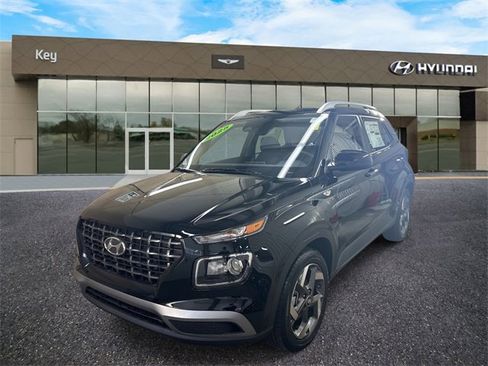 New 2025 Hyundai Venue SEL image 1