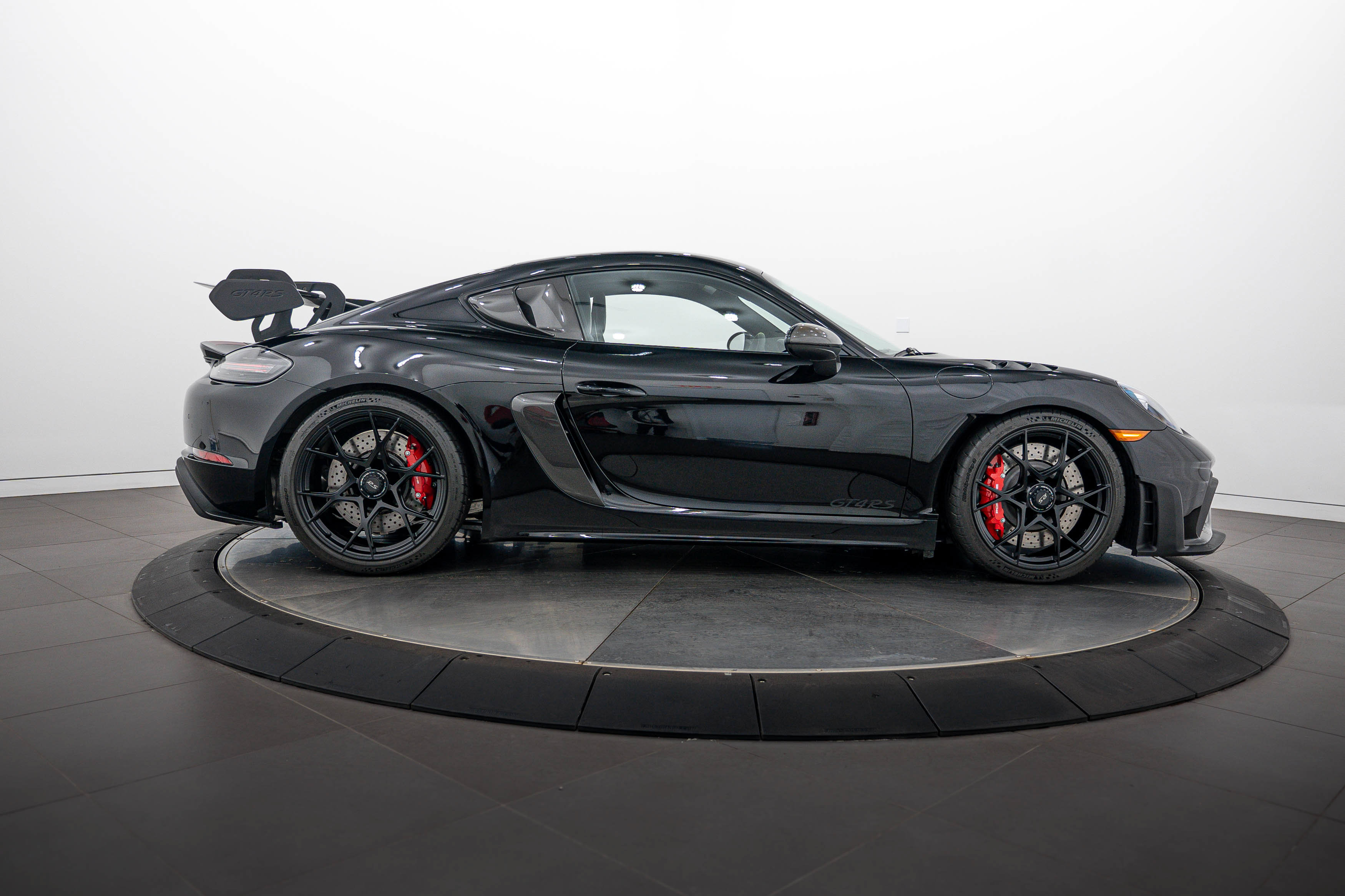 Certified 2023 Porsche 718 Cayman GT4 RS RWD image 8