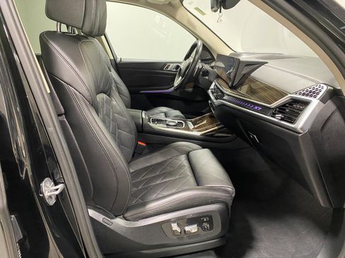 Certified 2024 BMW X7 xDrive40i w/ Premium Package image 16