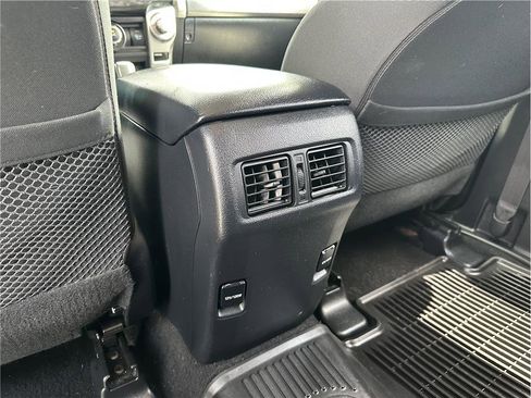 Used 2018 Toyota 4Runner SR5 AWD/4WD image 17