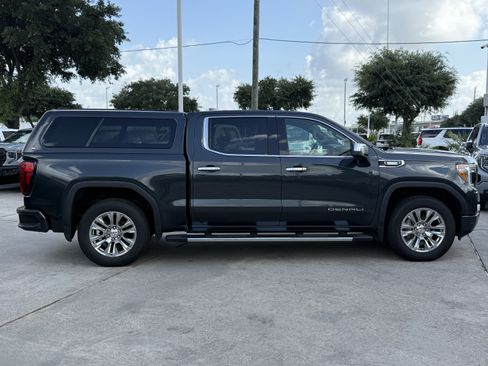Used 2021 GMC Sierra 1500 Denali w/ Driver Alert Package II AWD/4WD image 3