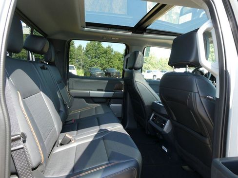 New 2026 Ford F250 Lariat w/ Black Appearance Package AWD/4WD image 13